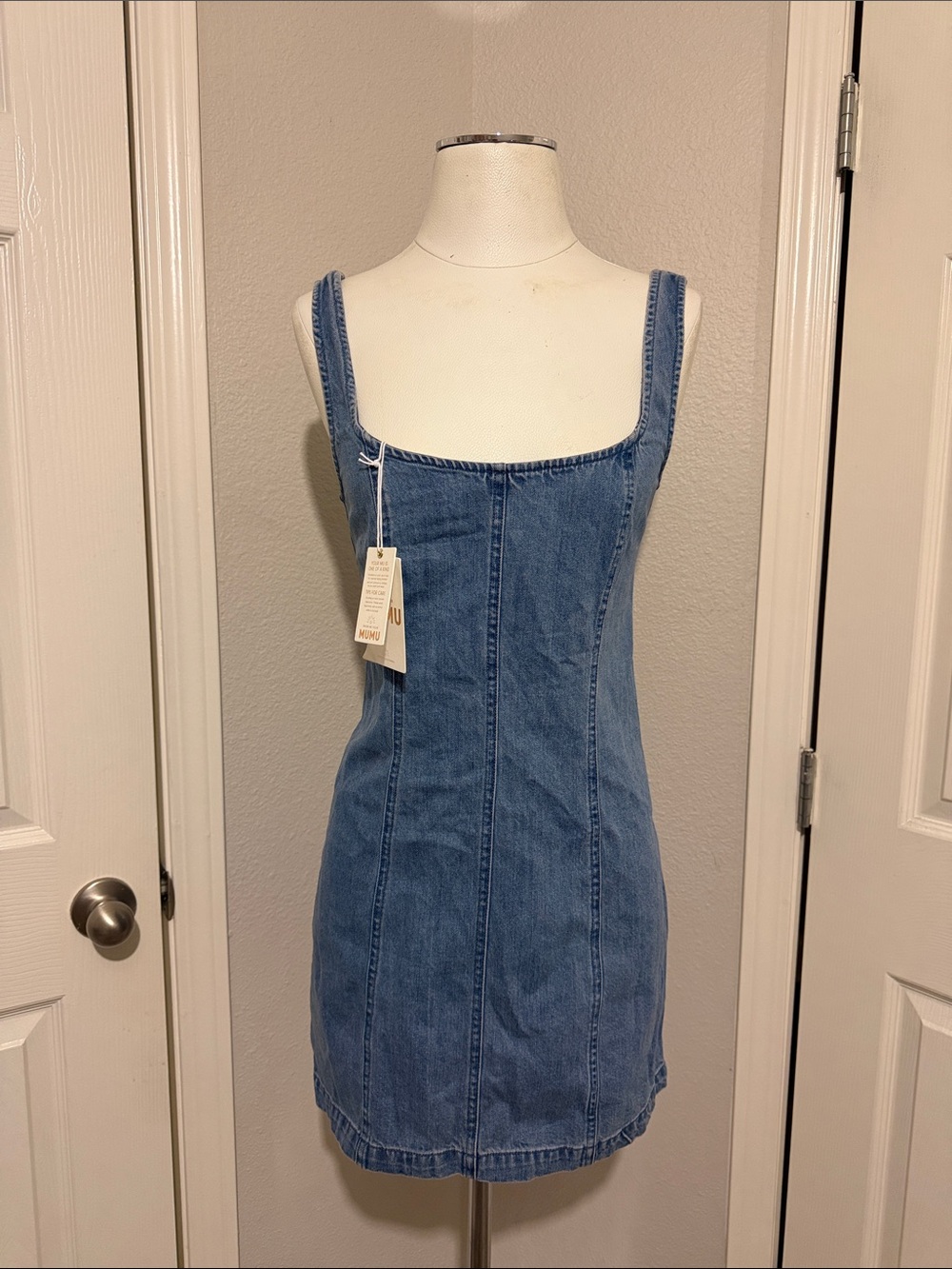 Show Me Your Mumu Steph Denim Light Mini Dress Open Back Cotton Vacay - Picture 3 of 8
